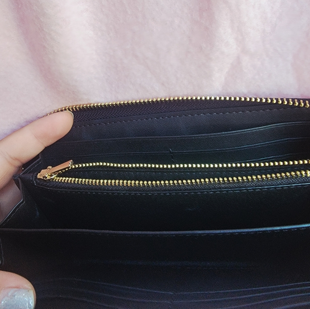 Coach Signature Wristlet - Picture 7 of 8